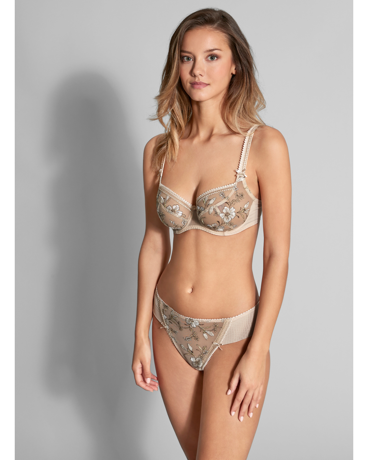 String LAUREN Or Ancien