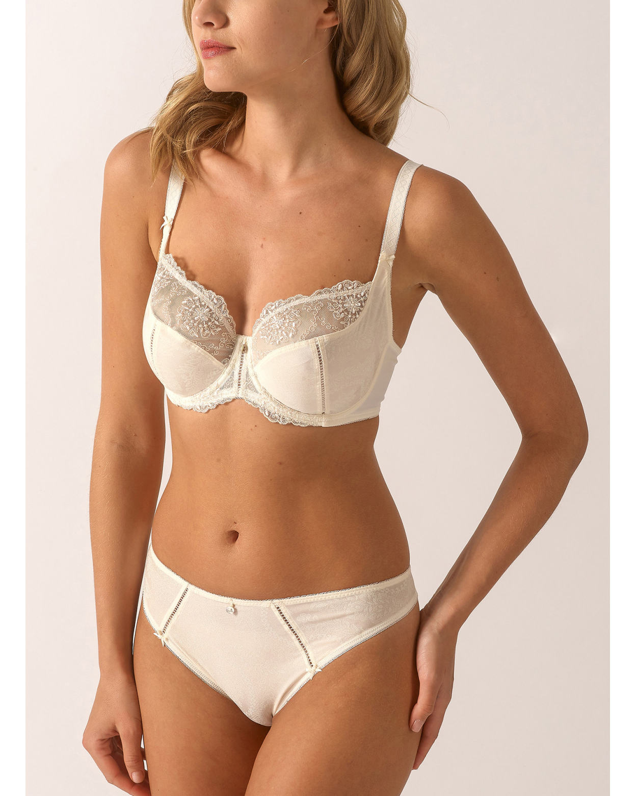Soutien-gorge corbeille LILLY ROSE Chantilly
