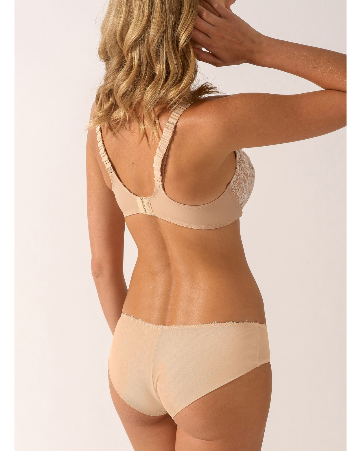 Low-necked bra AGATHE Ivoire