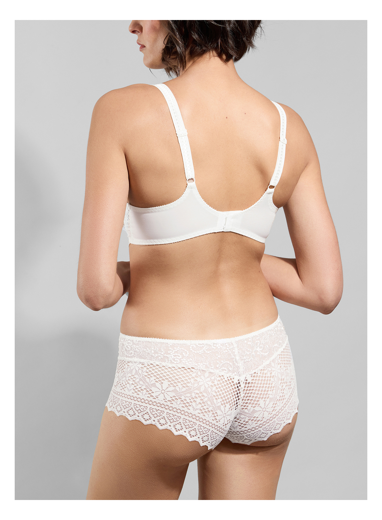 Invisible full cup bra CASSIOPEE White