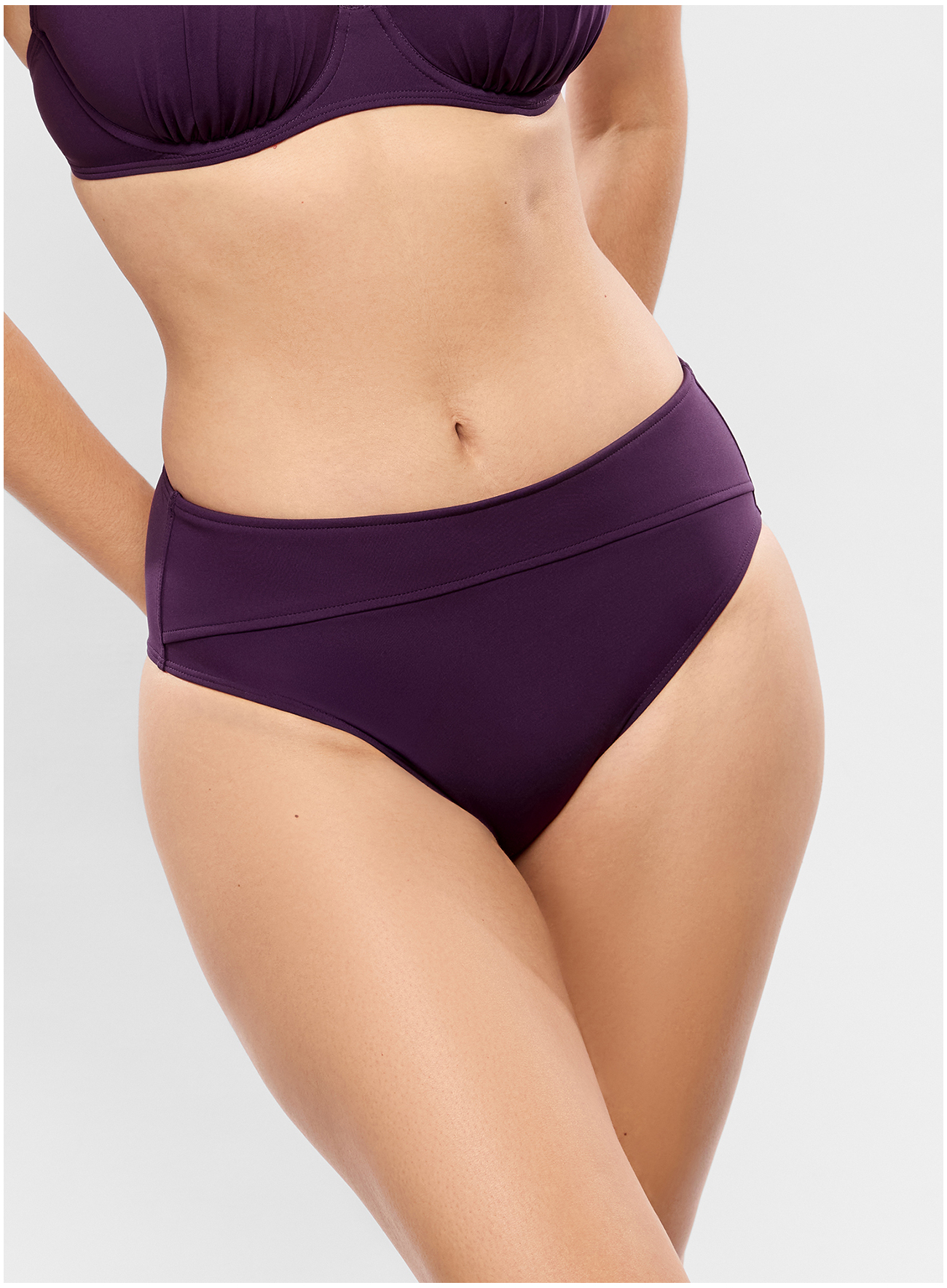 High-Waisted Bikini Brief JETSET Iris