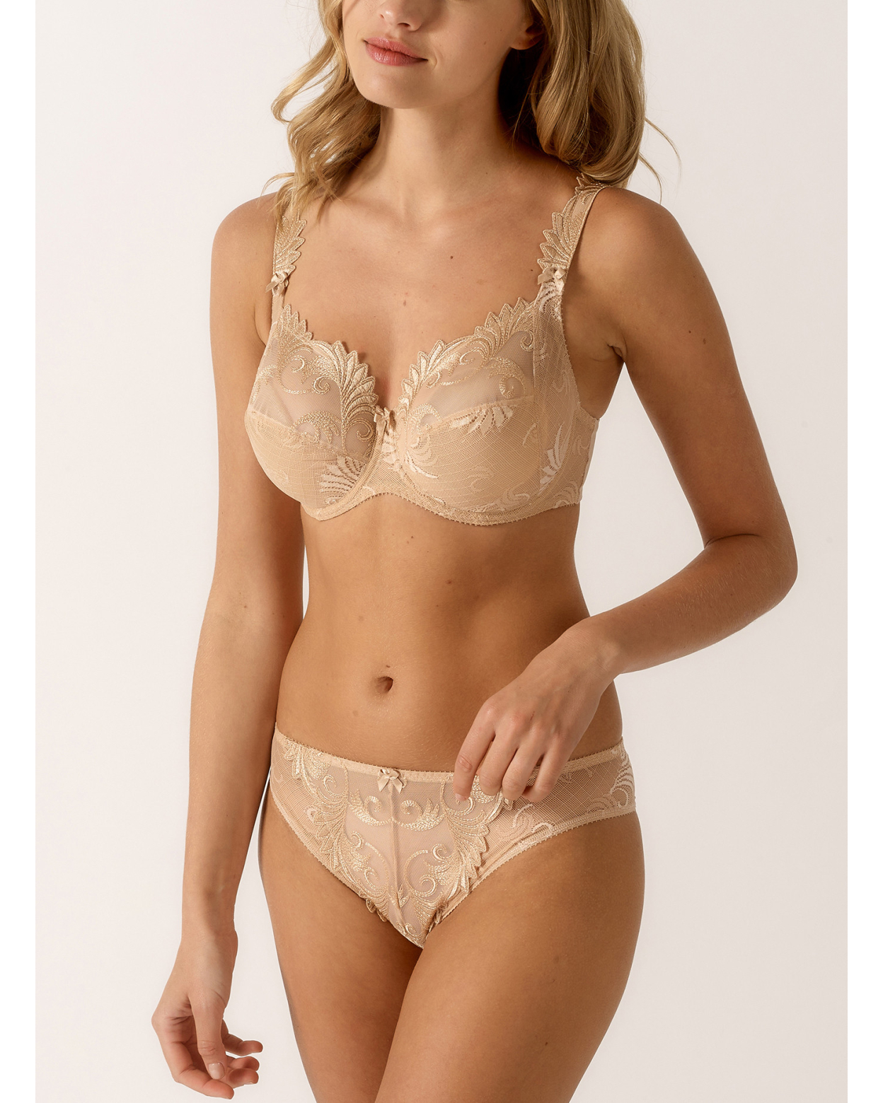 Full cup bra THALIA Caramel