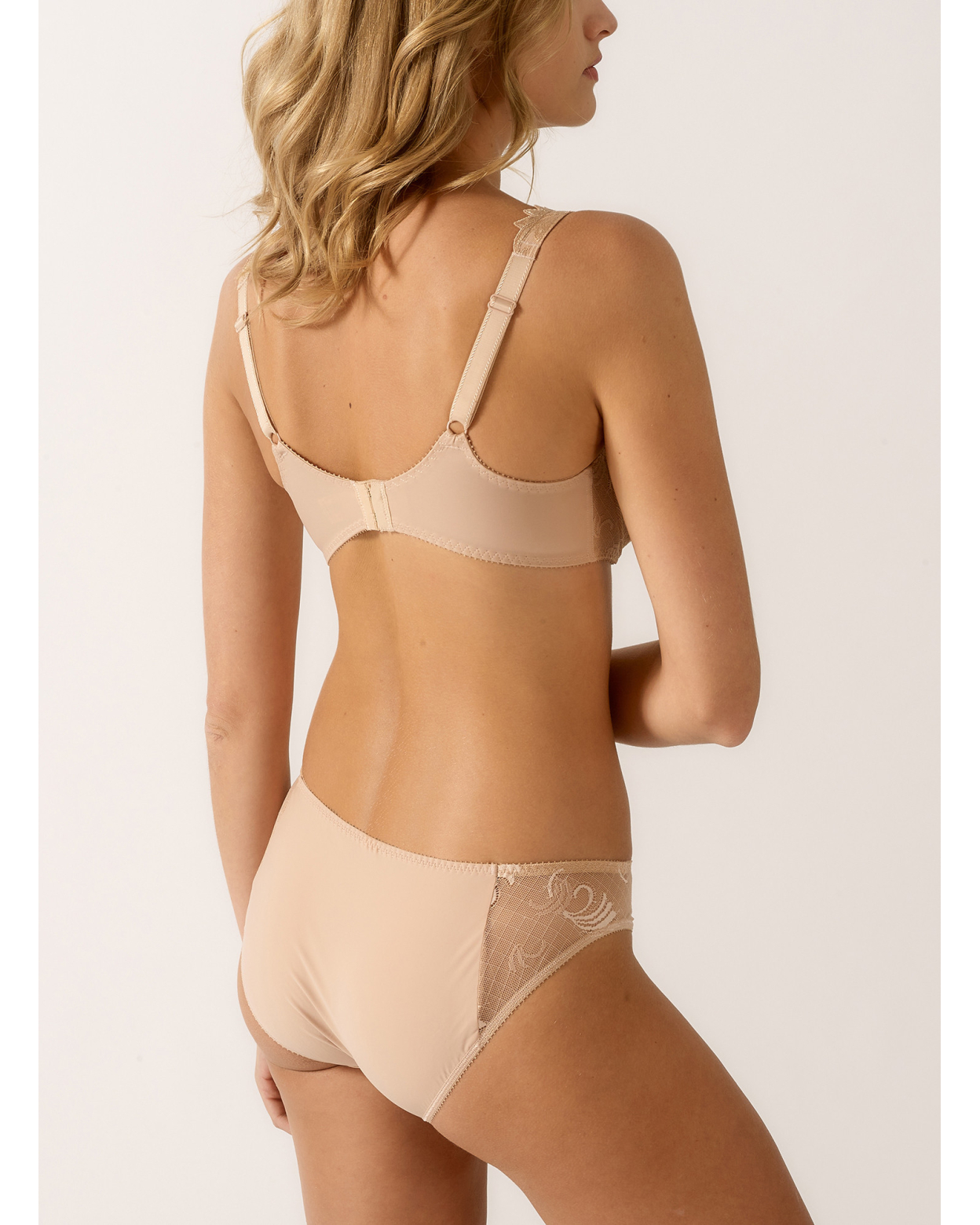 Full cup bra THALIA Caramel