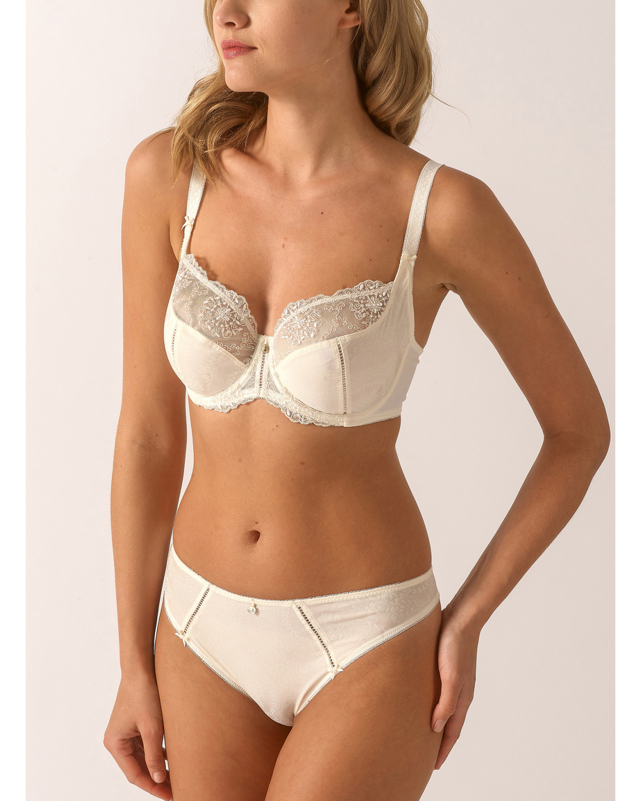 String LILLY ROSE Chantilly