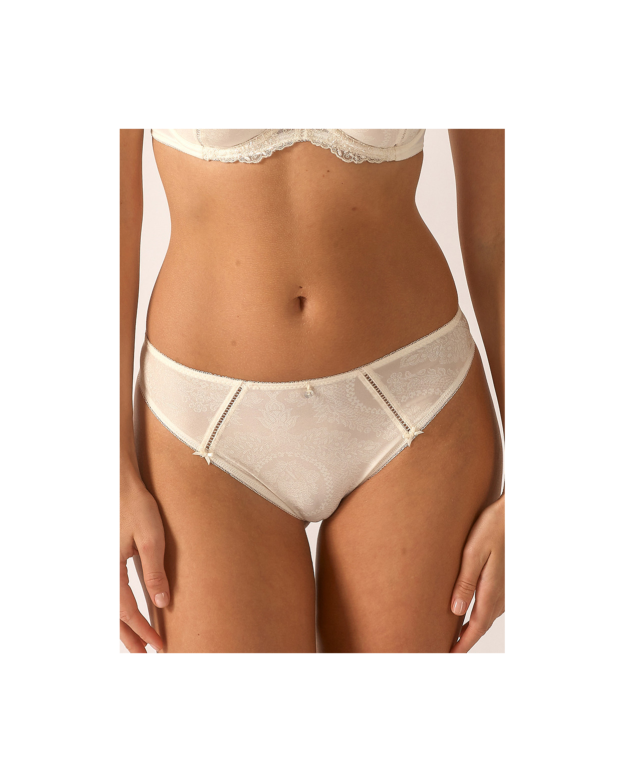 Thong LILLY ROSE Chantilly