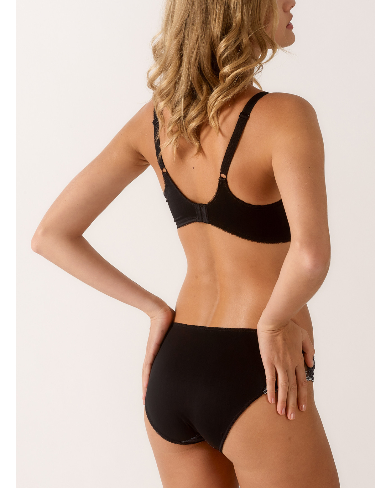 Slip LILLY ROSE Zwart