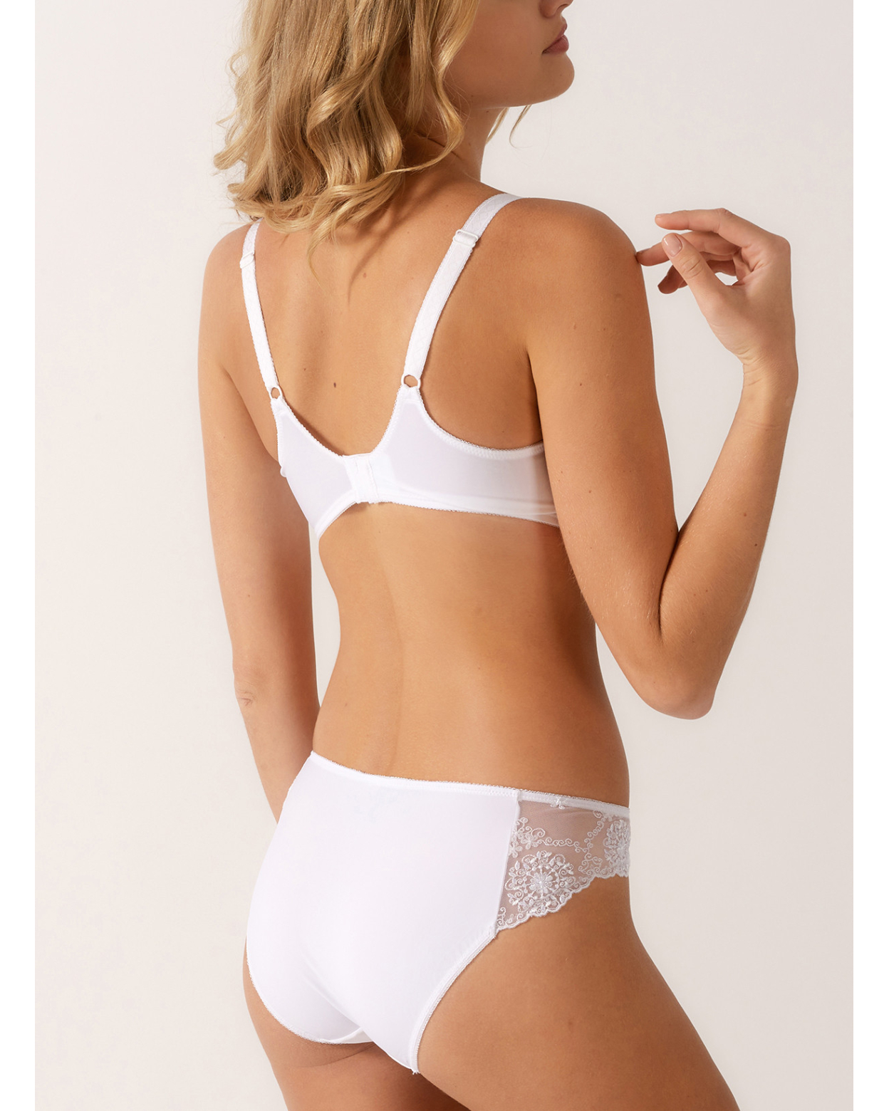 Full cup bra LILLY ROSE White