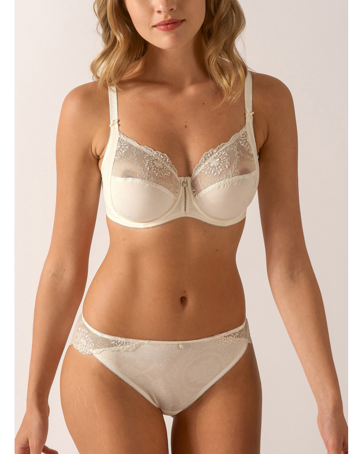 Klassischer Bügel BH LILLY ROSE Elfenbein