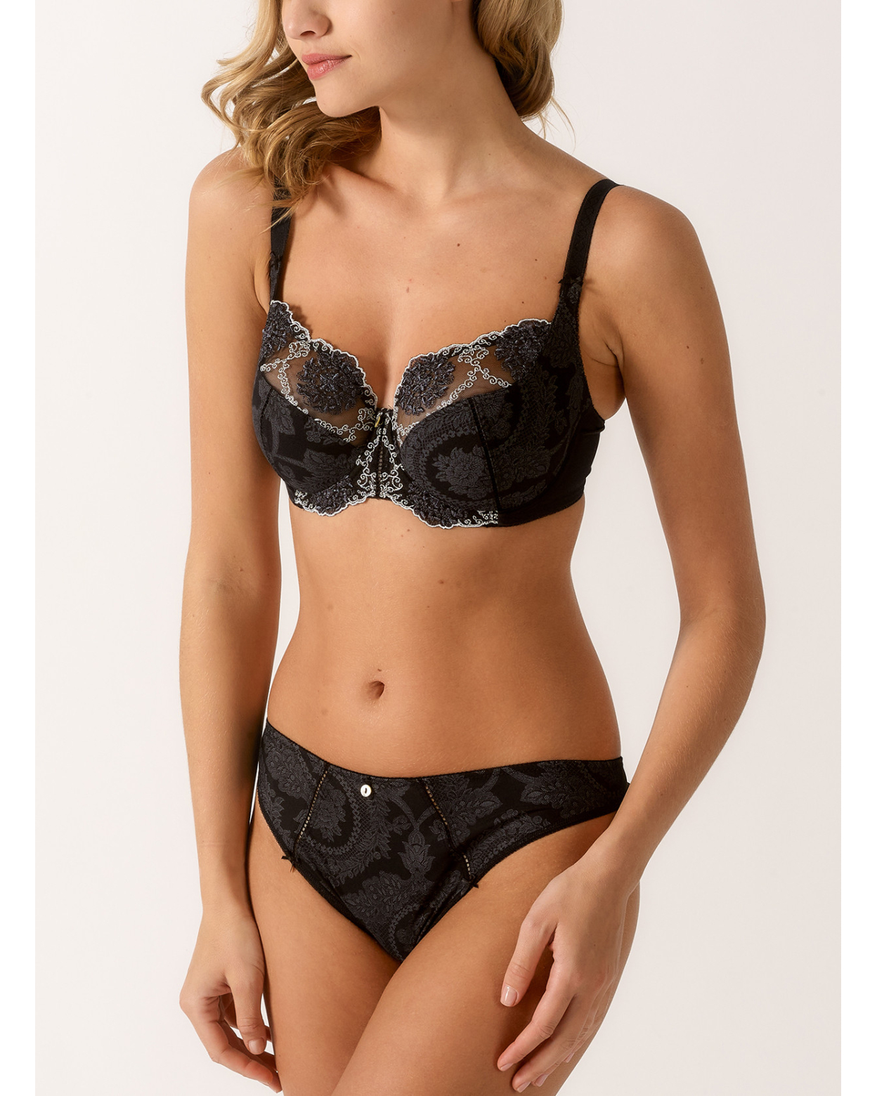 Schalen-BH LILLY ROSE Schwarz