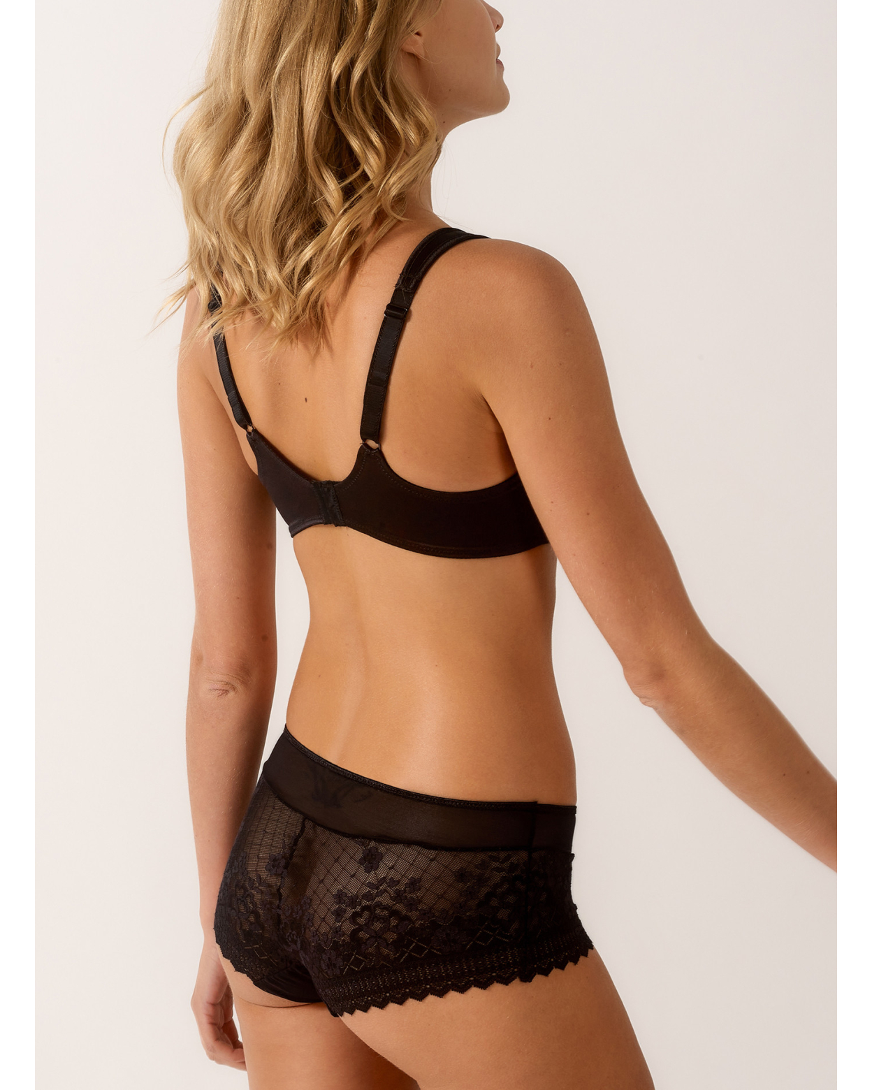 Invisible full cup bra MELODY Black