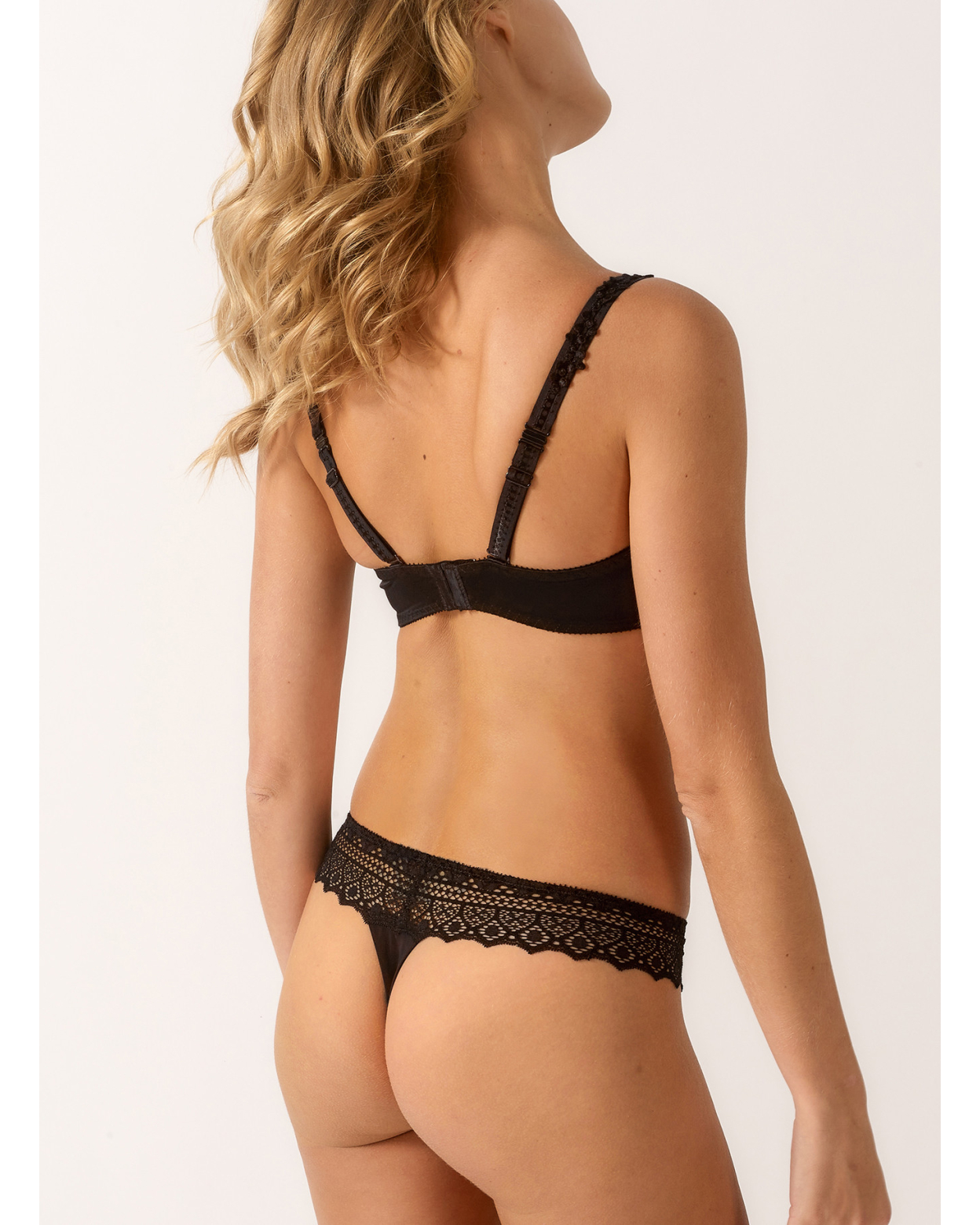 String CASSIOPEE Schwarz